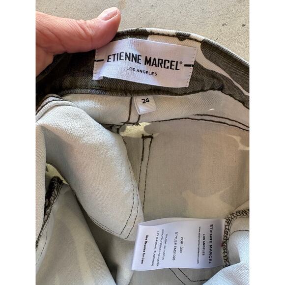 Étienne Marcel Structured Camo Cargo Slim Fit Jeans — Red Zipper Detail Sz. 24 - Picture 9 of 11